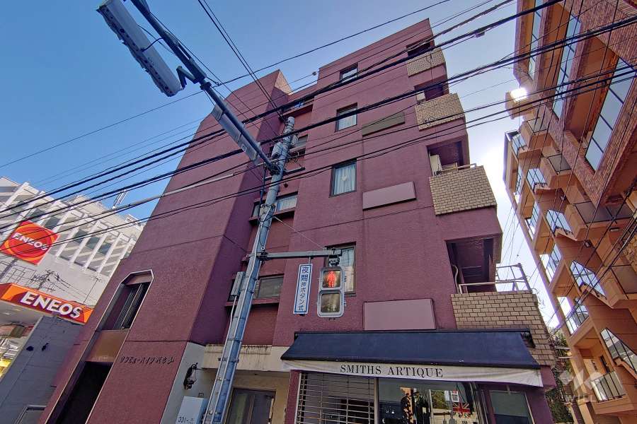 サンビューハイツ代官山の外観（西側から）