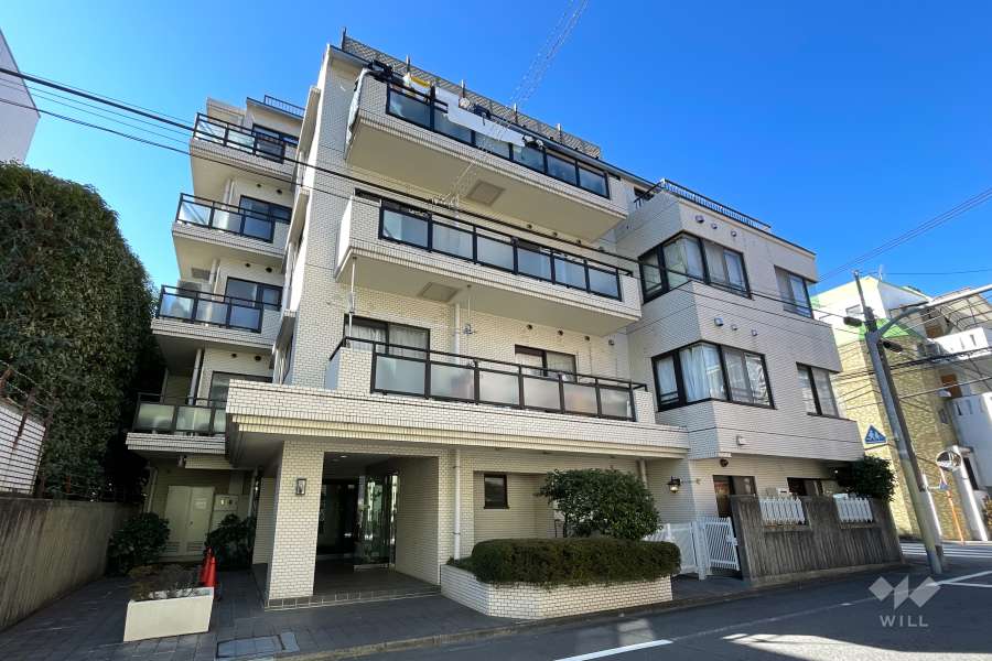 マートルコート代々木八幡の外観（北東側から）