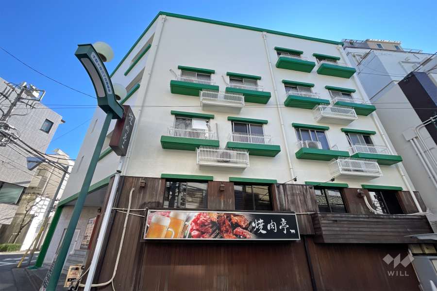 鳩森ビルの外観（西側から）