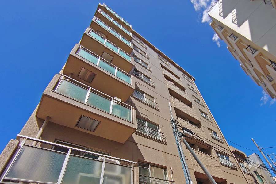 朝日プラザ代々木山手の外観（南西側から）