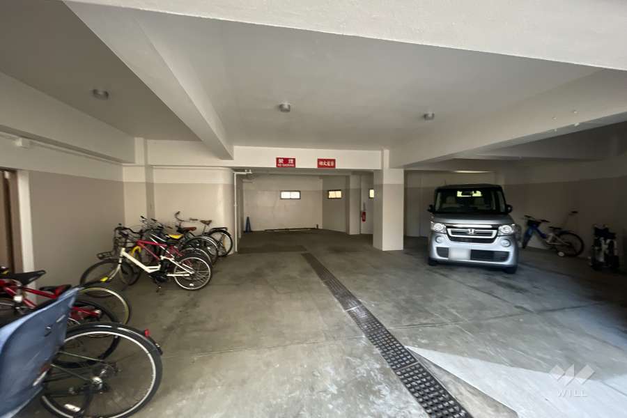 敷地内駐車場（屋内平面式）