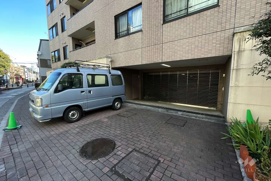 敷地内駐車場（屋外平面式・屋内平面式）