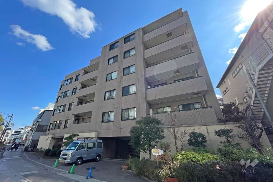 モアクレスト神宮前の外観（北西側から）