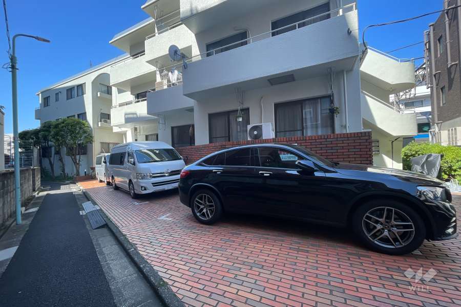 敷地内駐車場（屋外平面式）