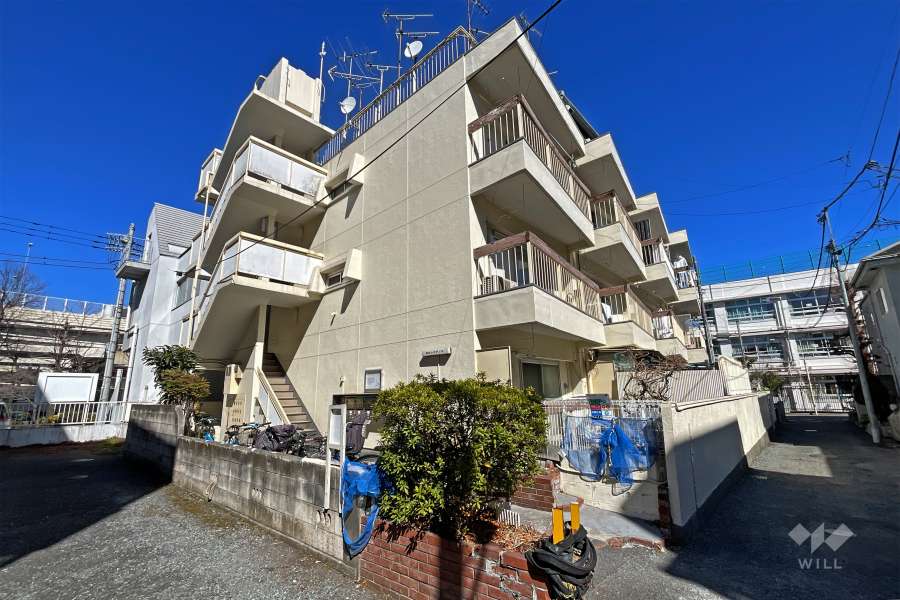 初台レヂデンスの外観（南西側から）