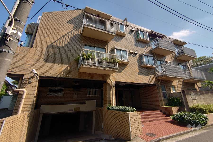 松濤ナショナルコートの外観（北西側から）