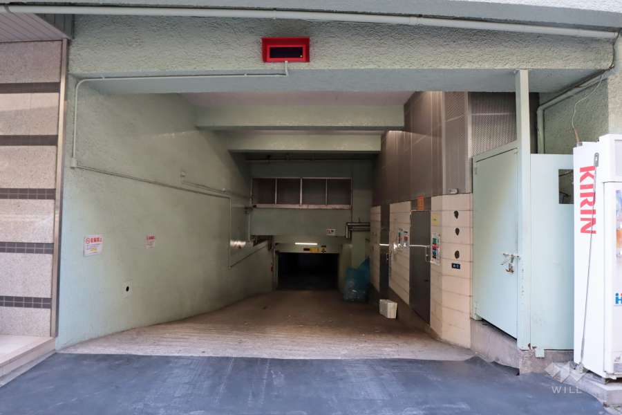 駐車場の出入り口