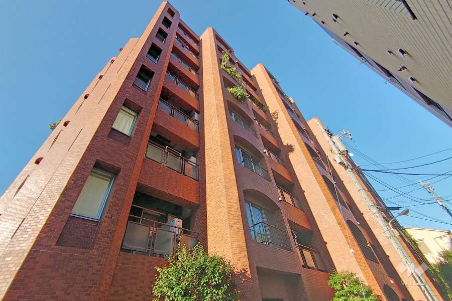 代々木ロイヤルマンションの外観（南西側から）