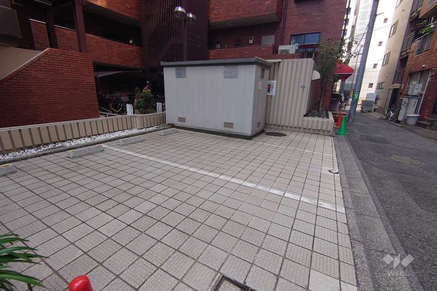 敷地内駐車場（屋外平面式）