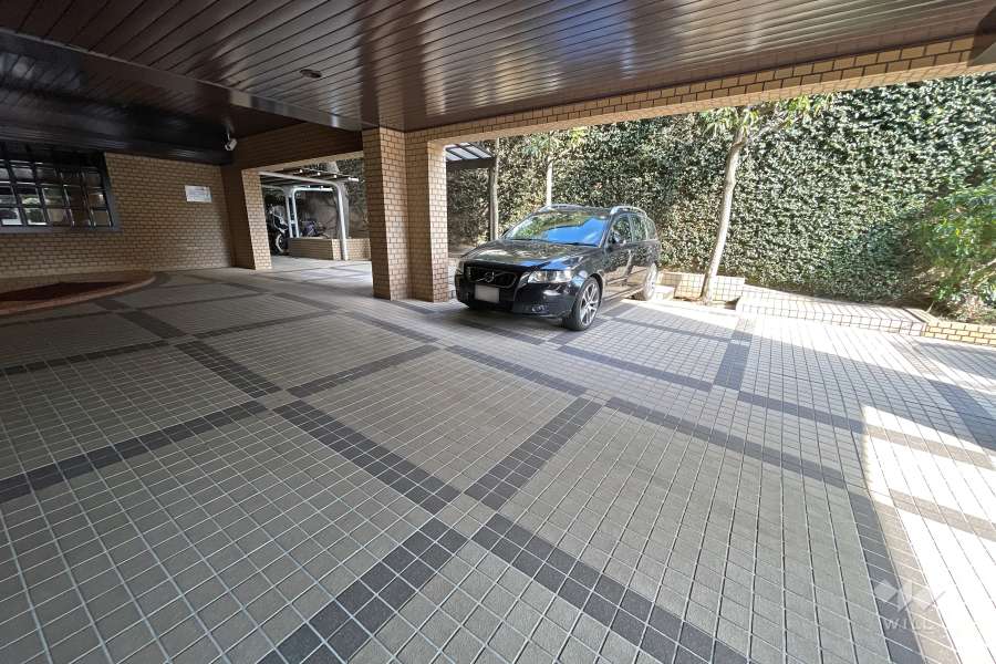 敷地内駐車場（屋内平面式）