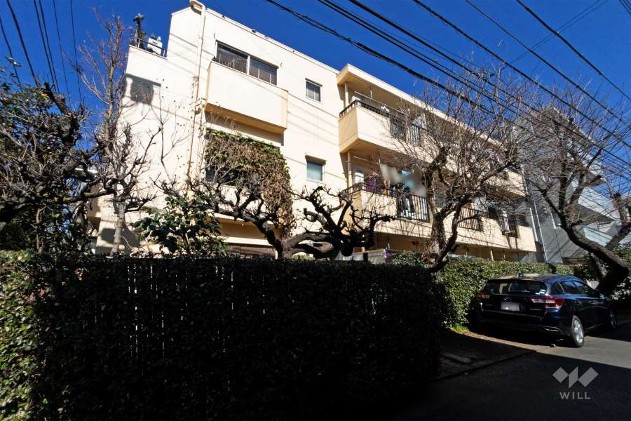 ファミールコーポ初台の外観（南西側から）