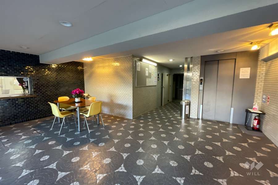 エントランスホール