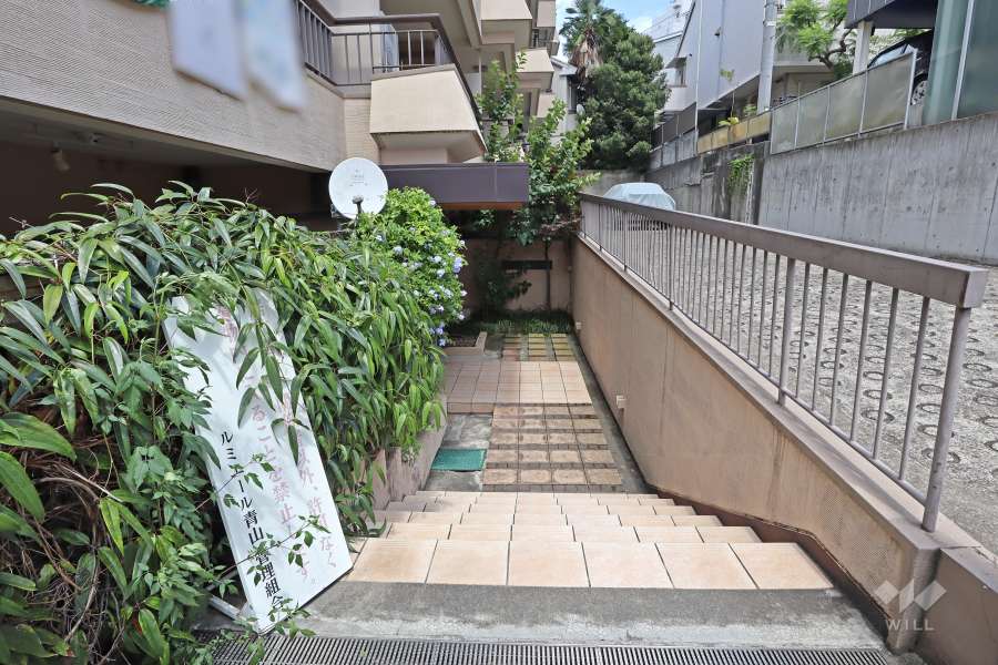 エントランスアプローチ