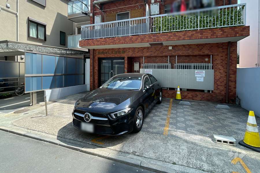 敷地内駐車場（屋外平面式）