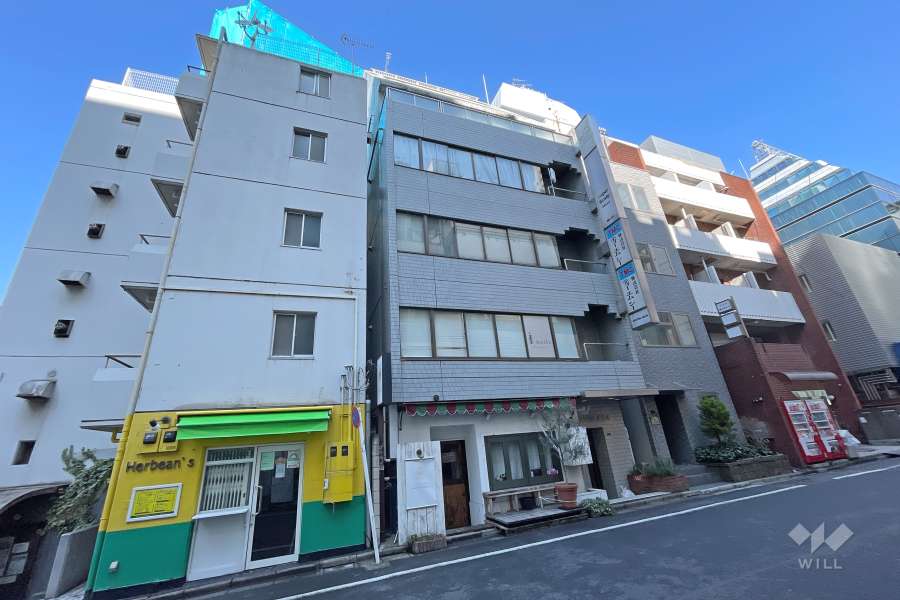 セントラル道玄坂の外観（南側から）