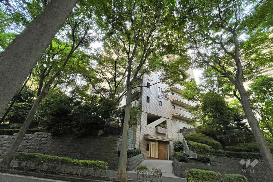 広尾ガーデンヒルズ　センターヒルＧ棟の外観（東側から）