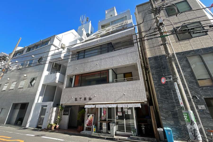 ＳＴ青山の外観（南西側から）