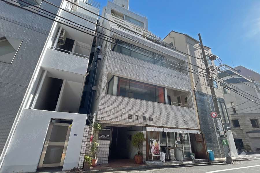 ＳＴ青山外観（西側から）