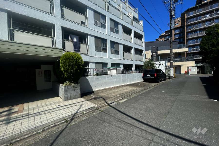 敷地内駐車場（屋外平面式）