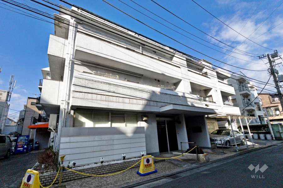 ライオンズマンション代々木上原の外観（南東側から）