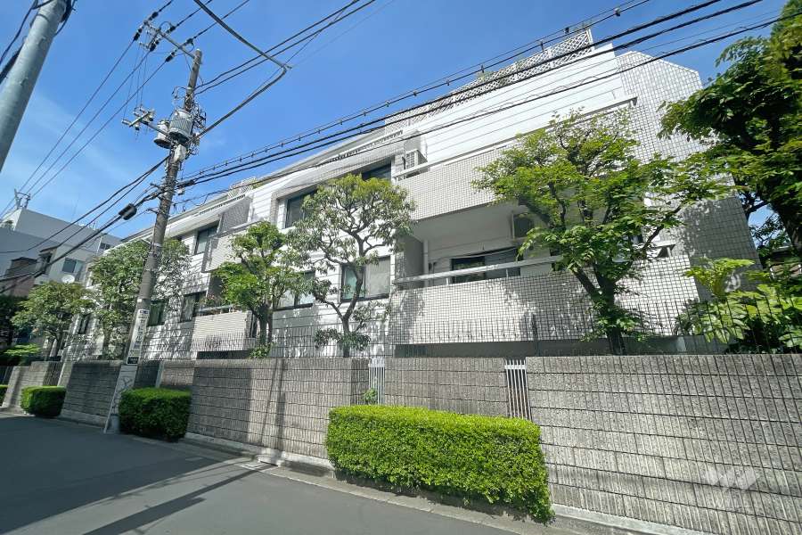 インペリアル渋谷神泉フラットの外観（南西側から）