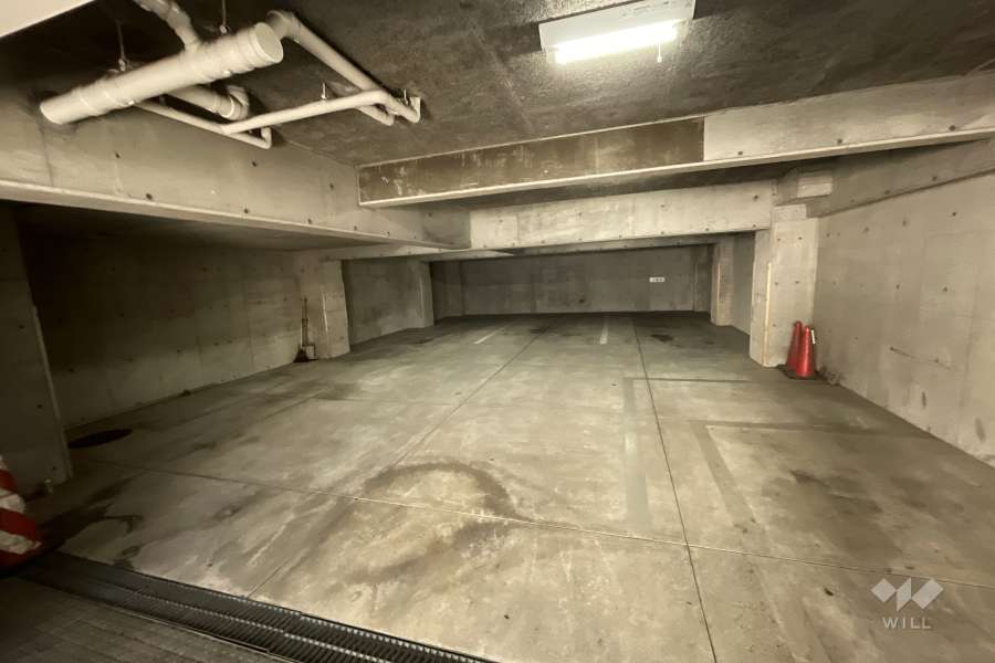 敷地内駐車場（屋内平面式）