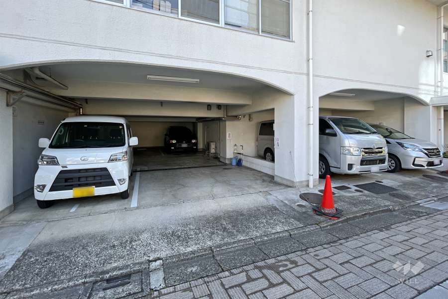 敷地内駐車場（屋内平面式）