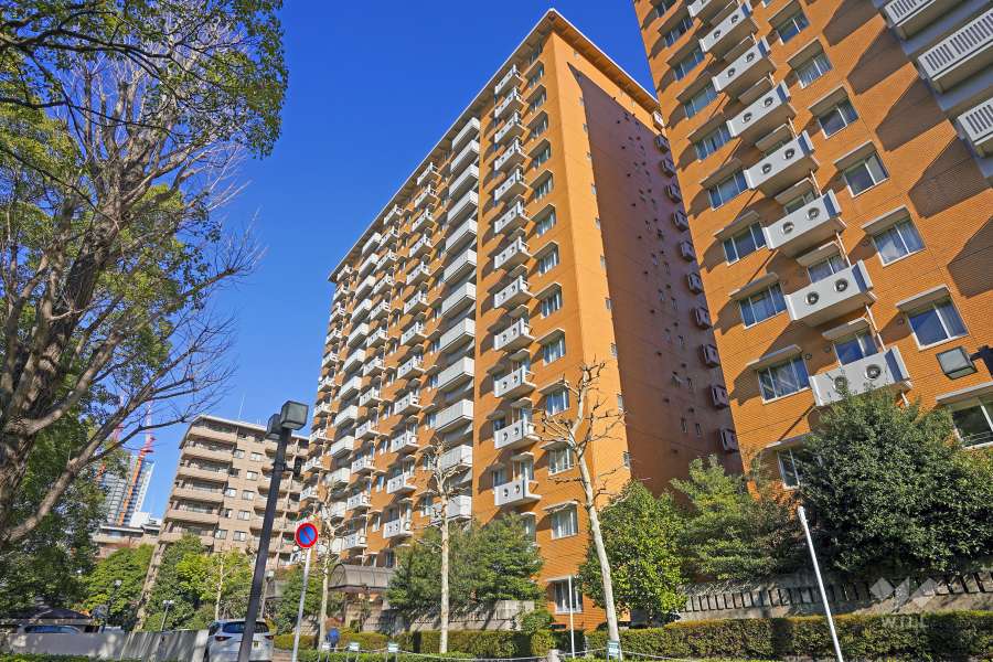 広尾ガーデンヒルズウエストヒルK棟の外観（西側から）