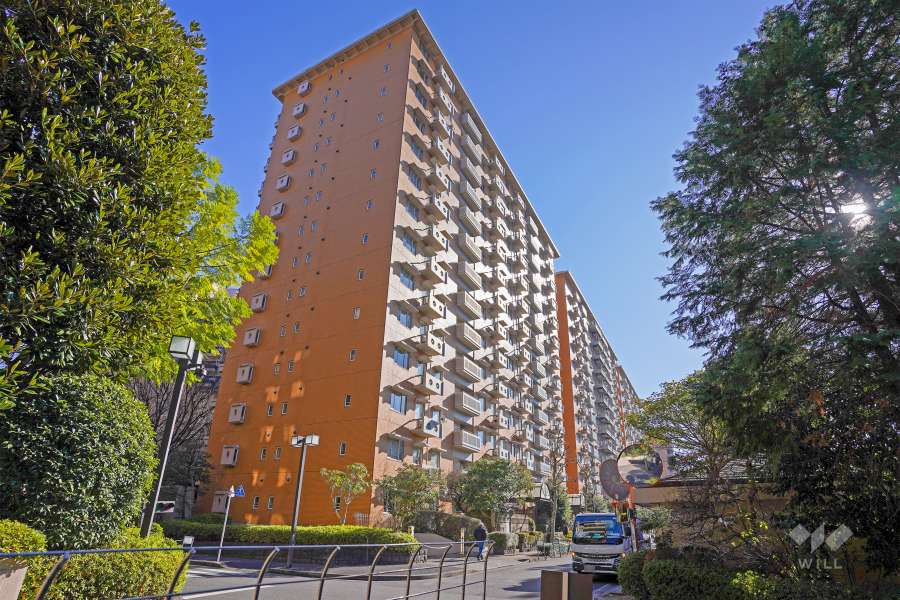 広尾ガーデンヒルズウエストヒルK棟の外観（北側から）