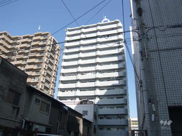 クラウンハイム尼崎昭和通の外観（南側から）