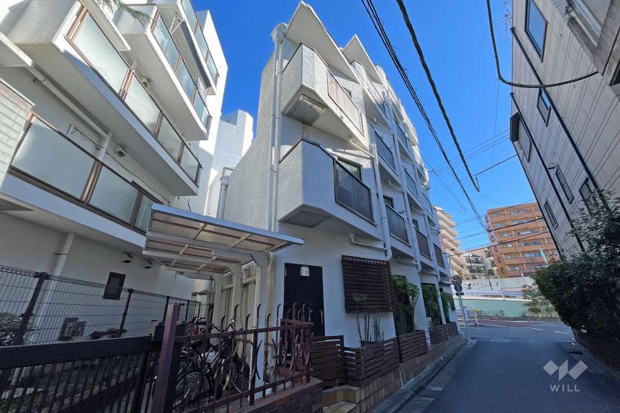 秀和元代々木アネックスの外観(南西側から)