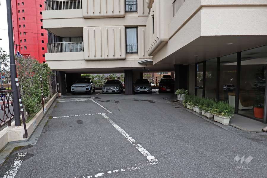 敷地内駐車場（屋内平面式）