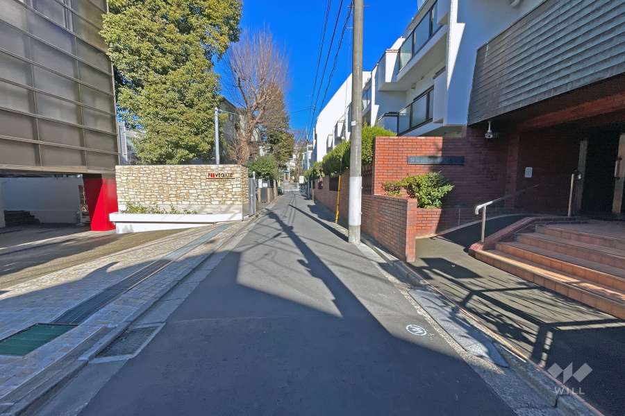敷地西側前面道路