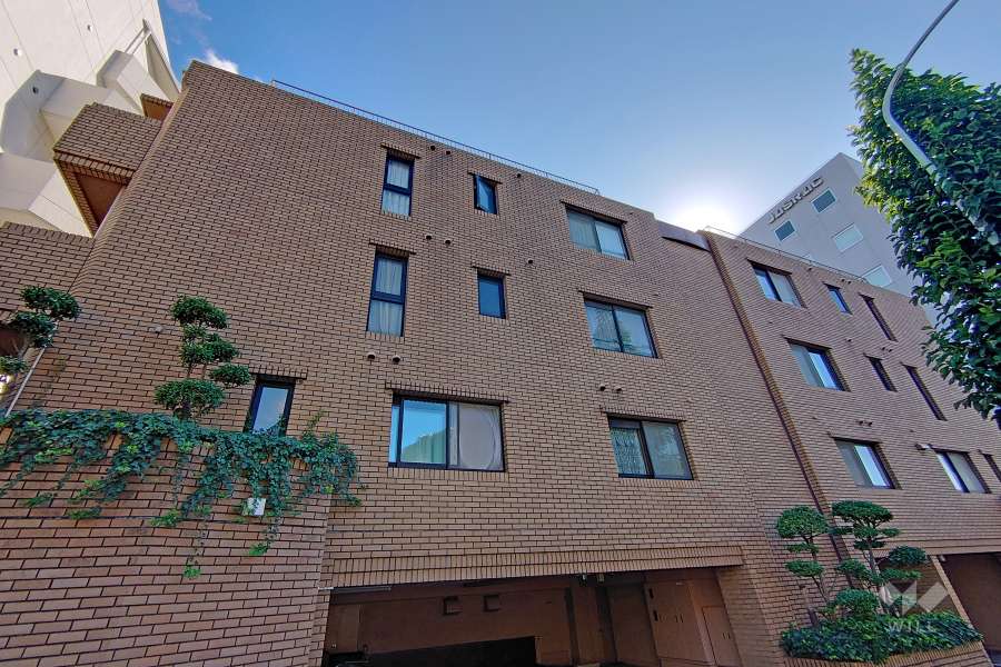 ハイネス代々木上原の外観（北東側から）