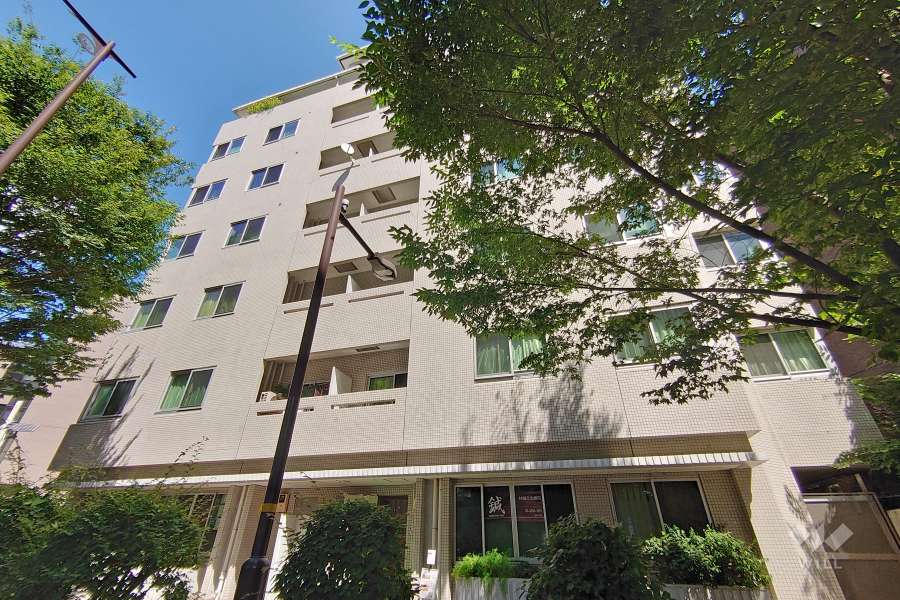 アンクレール初台の外観（西側から）