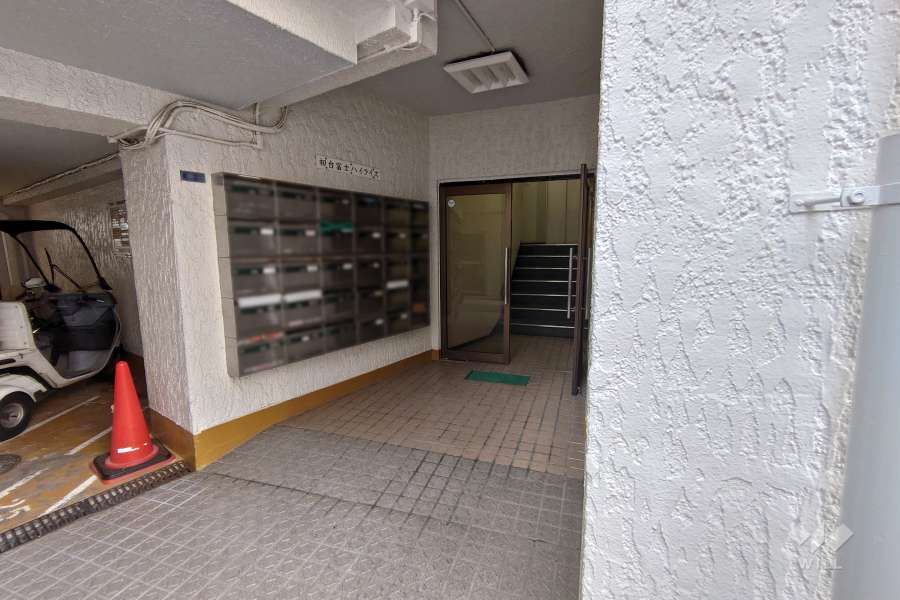 エントランス（共用ポスト）