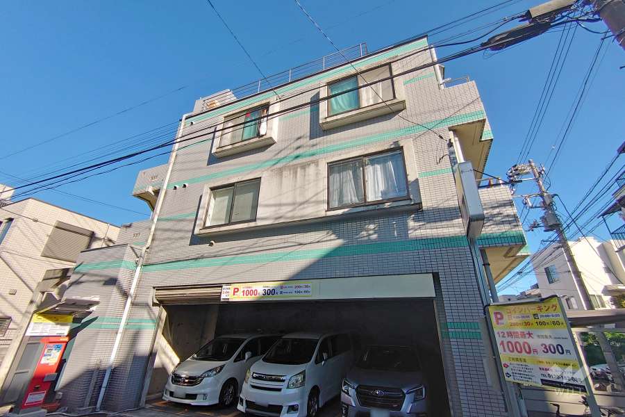 幡ヶ谷ＹＭビルの外観（北西側から）