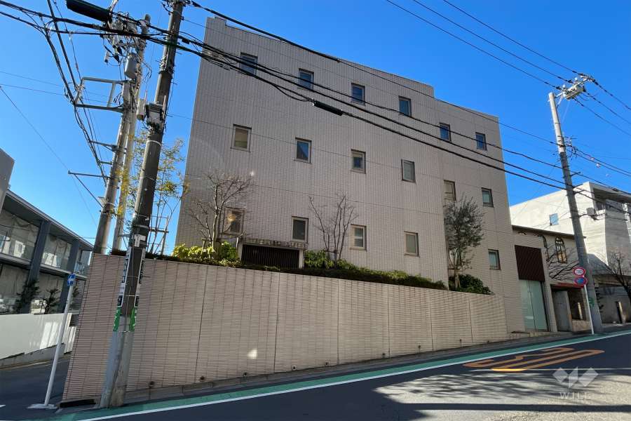 オープンレジデンシア広尾１の外観（北東側から）