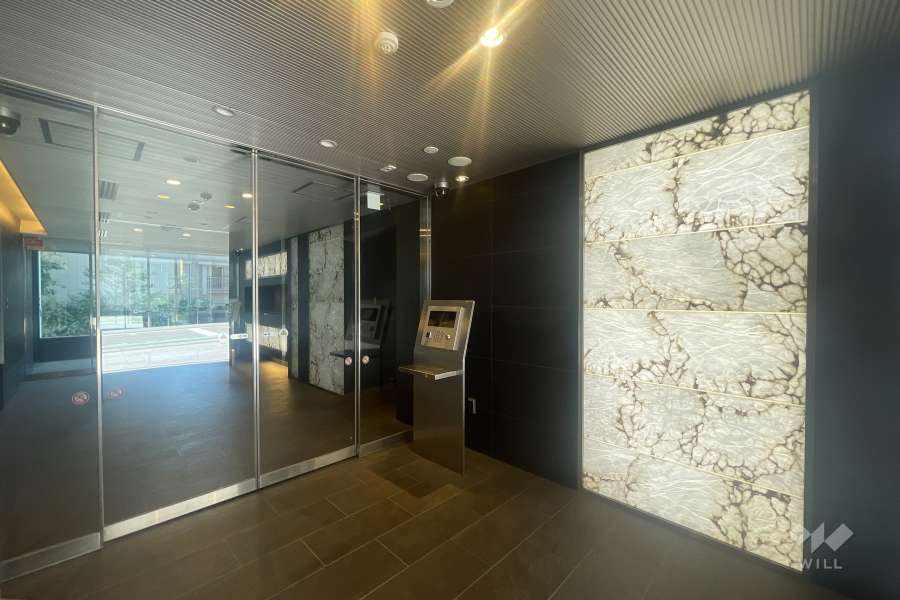 エントランスはオートロック付きです。