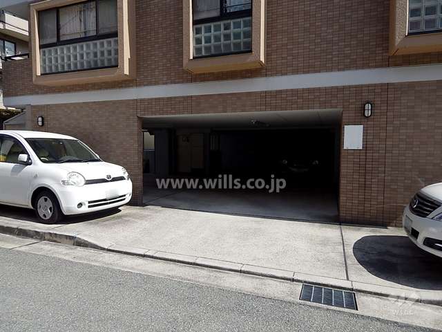 敷地内駐車場（屋外平面式）