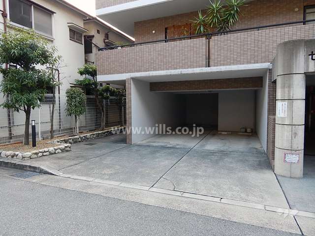 敷地内駐車場（屋内平面式）