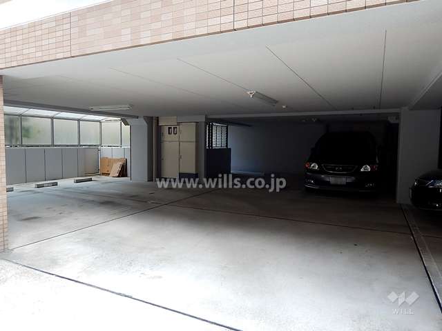 敷地内駐車場（屋内平面式）