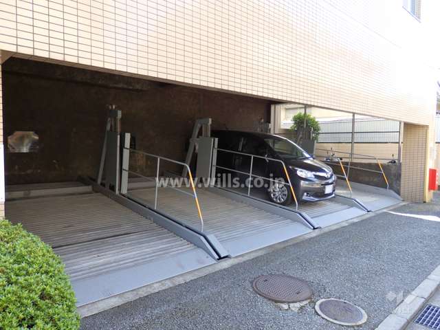 敷地内駐車場（屋内機械式）