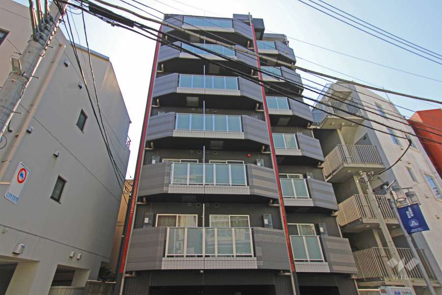 レアライズ代々木上原の外観（北側から）