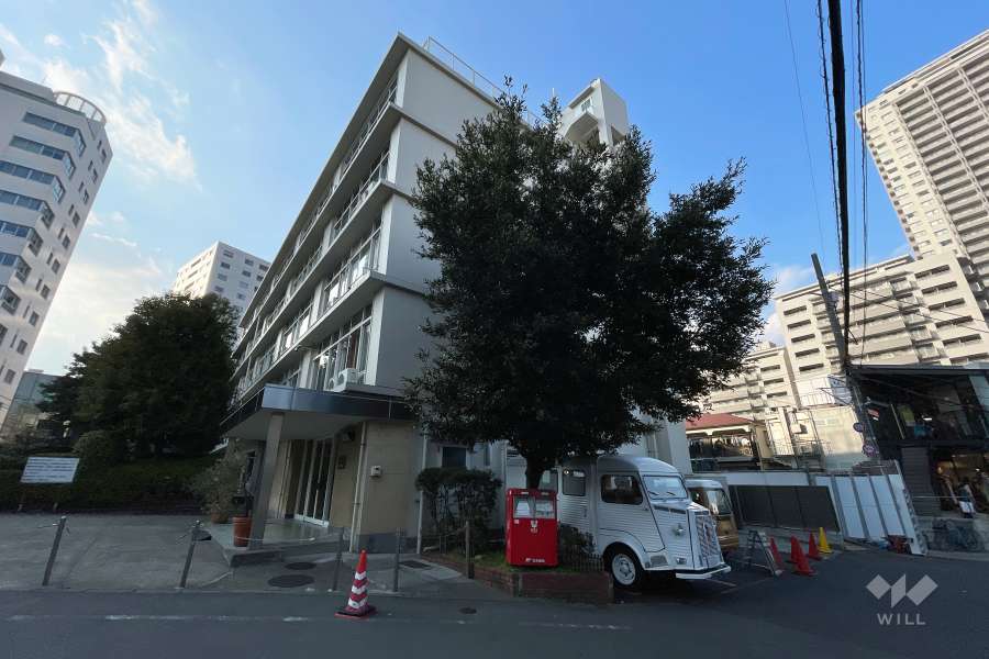 代官山東急アパートアネックスの外観（南東側から）