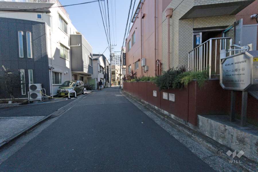 敷地東側の前面道路