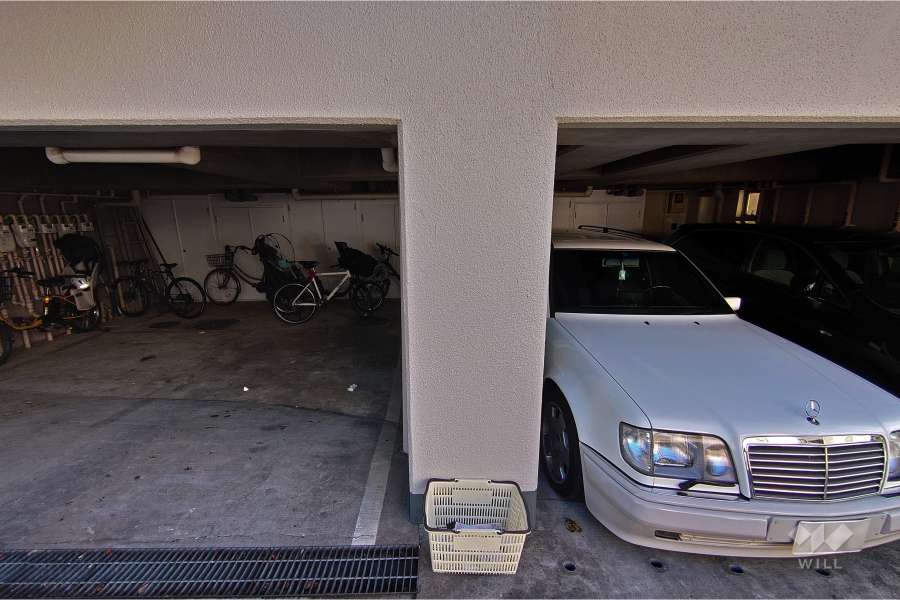 敷地内駐車場（屋内平面式）