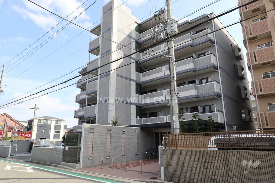 カーサ東園田の外観(北西側から)