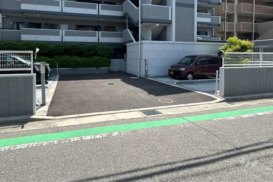 駐車場の出入口
