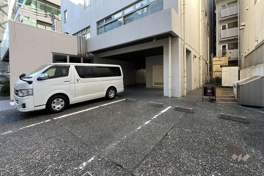 敷地内駐車場(屋外平面式、屋内平面式)